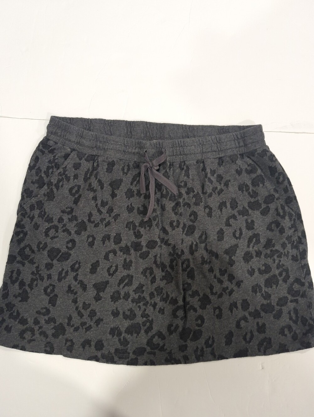 LOFT Charcoal Grey Leopard Print Drawstring Casual Skirt Women's Medium Lounge